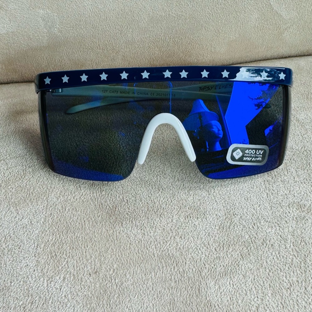 💚 UNISEX TIPSY ELVES - Say Can You See 50mm Oversized Sunglasses